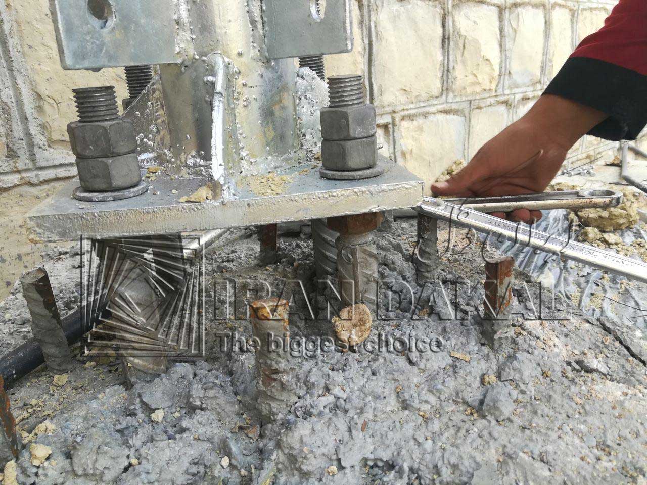 نصب دکل برق منطقه ای کرمانشاه 01